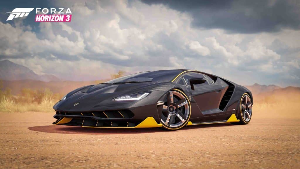 Siêu xe mở đầu Lamborghini Centenario trong Forza Horizon 3 Siêu xe Lamborghini Centenario màu đen vàng chạy trên đường mòn ở sa mạc trong Forza Horizon 3