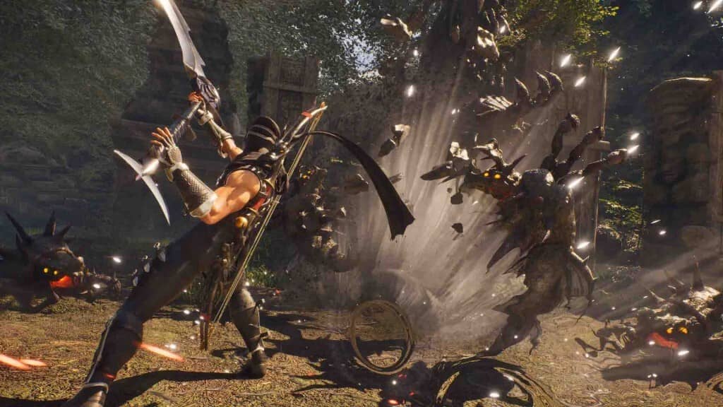 NINJA GAIDEN 2 Black: Ryu Hayabusa tung đòn tấn công uy lực vào đám quái vật nhỏ trong khu rừng đổ nát.