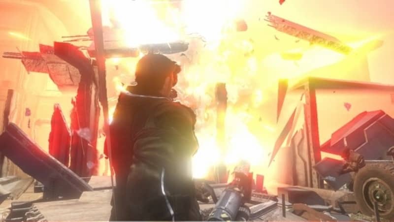Cảnh tượng vụ nổ ngoạn mục trong Red Faction Guerrilla. Red Faction Guerrilla, nhân vật chính đứng nhìn một vụ nổ lớn rực lửa ở phía trước.