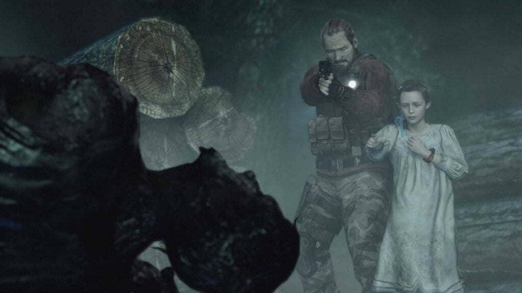 Tinh thần đồng đội là chìa khóa sinh tồn trong Resident Evil Revelations 2. Resident Evil Revelations 2, Barry cầm súng bảo vệ Natalia khỏi quái vật.