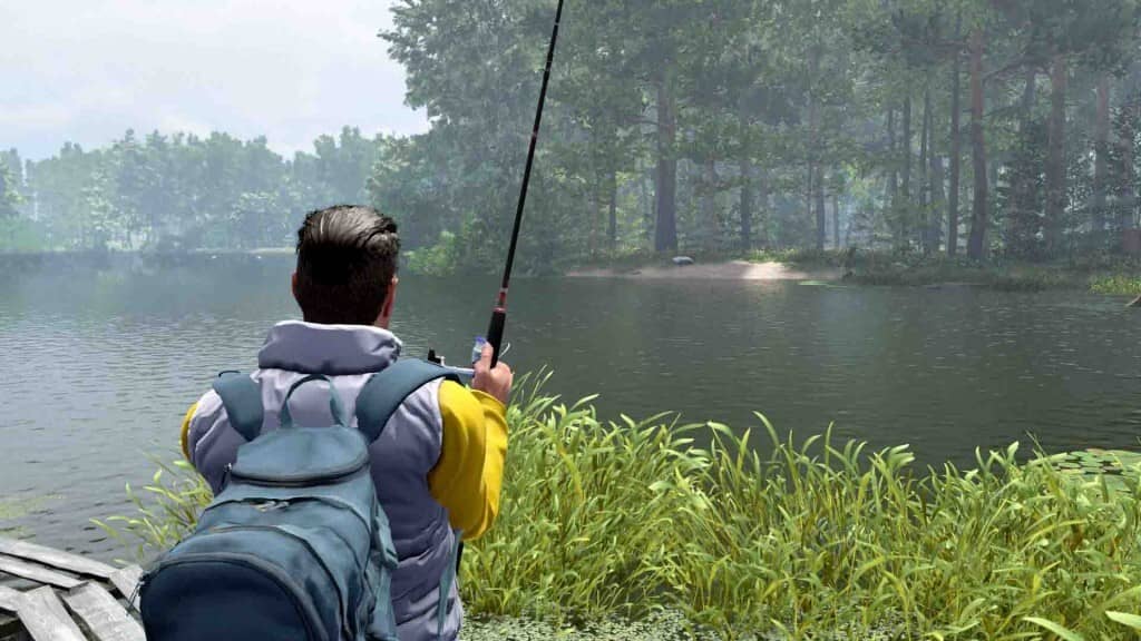 Trải nghiệm cảm giác câu cá chuyên nghiệp trong Professional Fishing 2 - Cảnh quay cần thủ đang chờ cá cắn câu! Professional Fishing 2 người chơi quay lưng câu cá trên bờ hồ rừng, cận cảnh hành động.