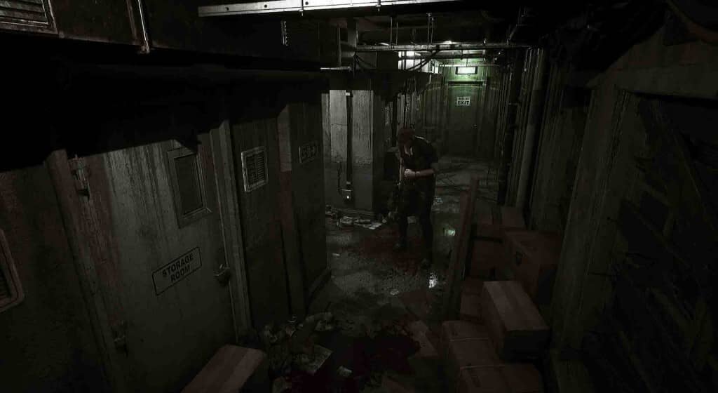 Nhân vật khám phá hành lang tối có thùng carton và chữ "Storage Room" trong Echoes of the Living