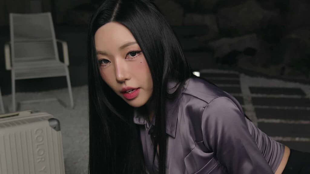 Cô gái tóc đen dài sang chảnh trong Five Hearts Under One Roof Season 2