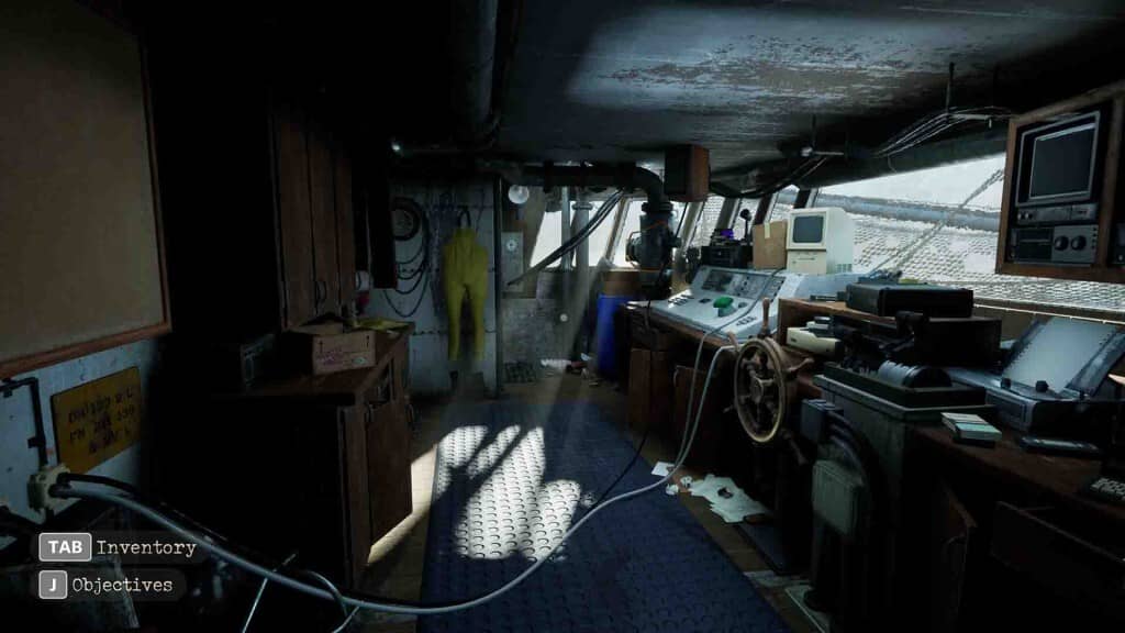 Khoang lái tàu đánh cá cũ kỹ trong game kinh dị sinh tồn Ire A Prologue