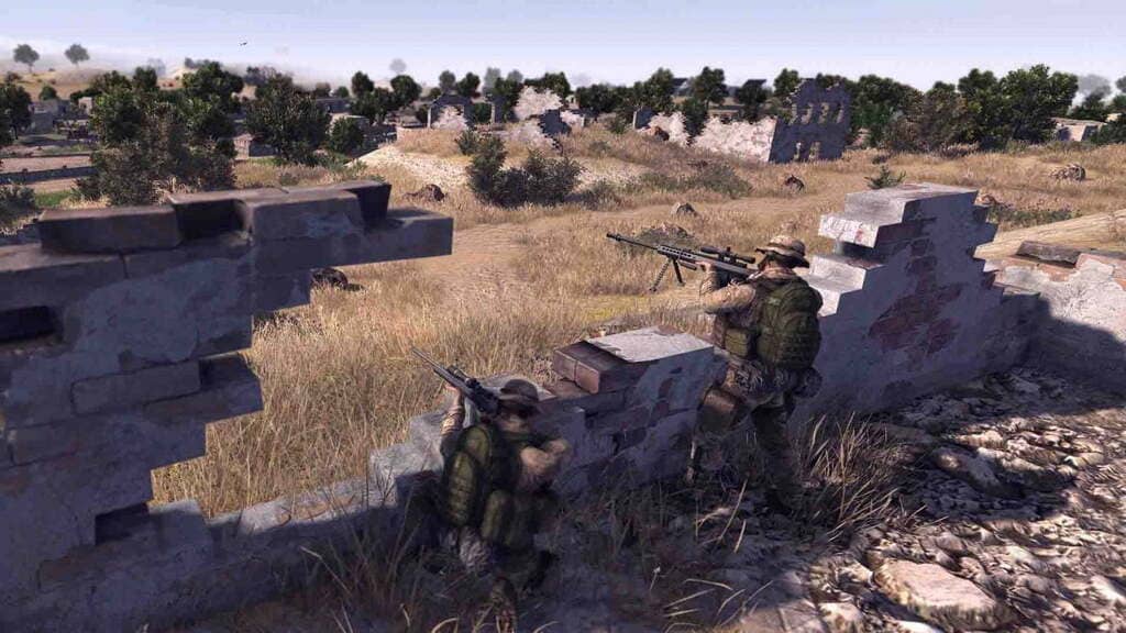 Hai lính bắn tỉa ẩn nấp sau bức tường đổ nát