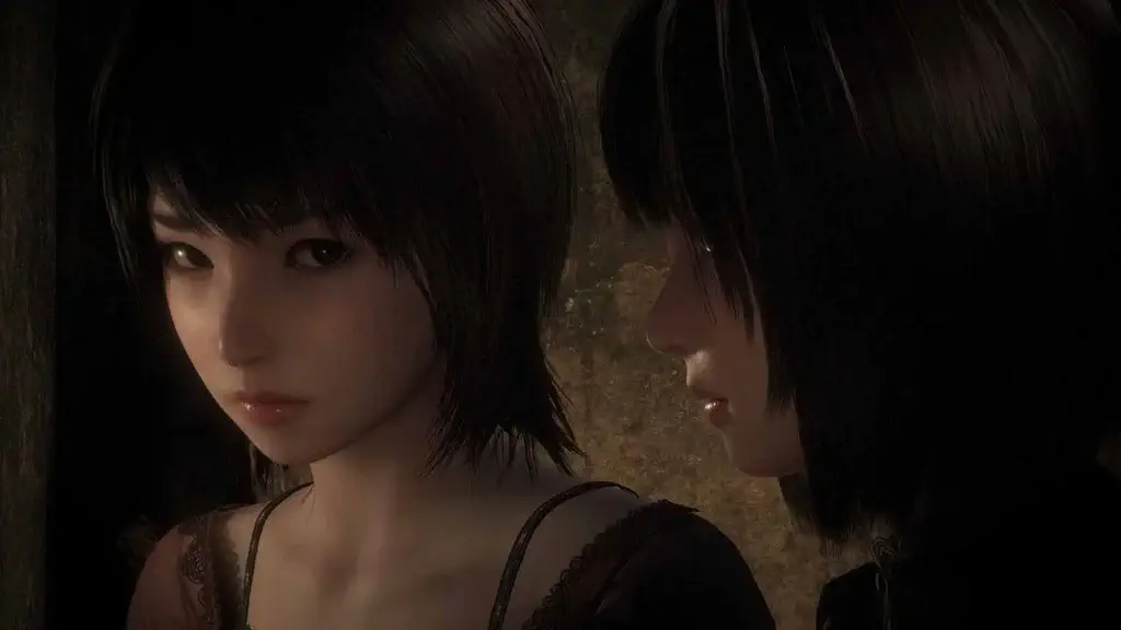 Cận cảnh tạo hình nhân vật Mio và Mayu Amakura trong FATAL FRAME II Remake, thể hiện cảm xúc lo sợ và đồ họa nhân vật chất lượng cao.
