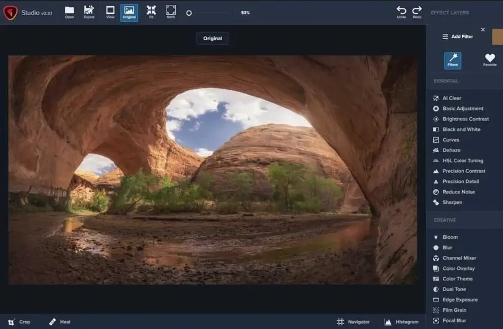 Bảng công cụ chỉnh sửa Essential nâng cao bên trong giao diện Topaz Studio 2